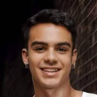 Fabrizio - 19 Jahre Fabrizio sucht einen älteren Freund